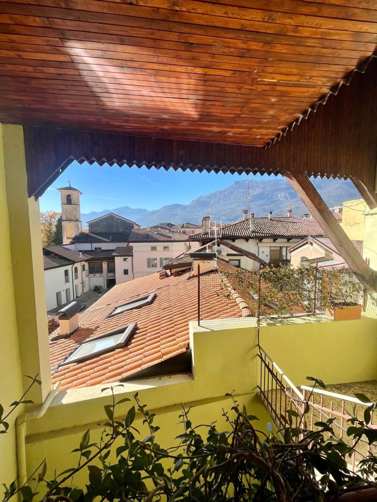 Appartamento Sui Tetti Del Centro Storico Rovereto  Exterior photo