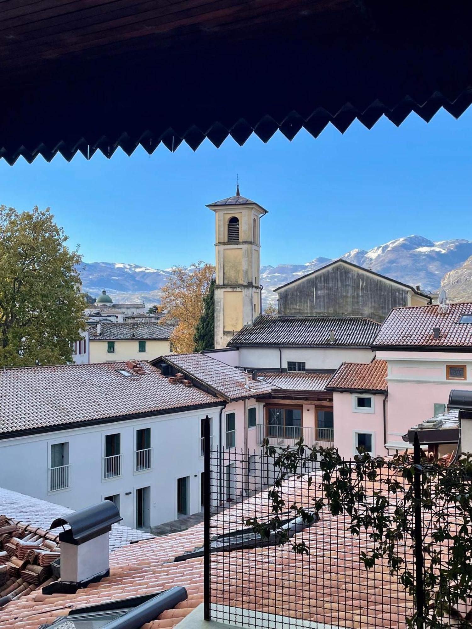 Appartamento Sui Tetti Del Centro Storico Rovereto  Exterior photo
